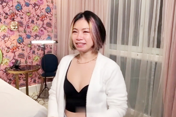 素人美容师的首次3p初体验上