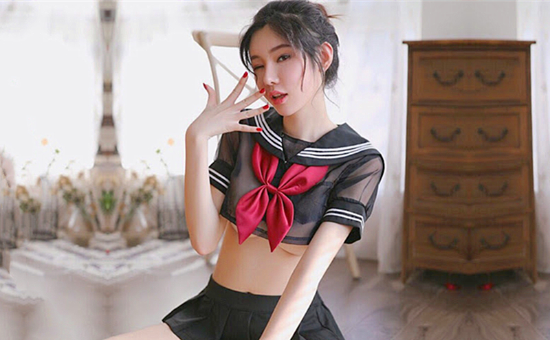 极限户外挑战深夜地铁自慰娇喘