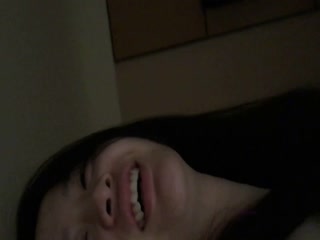 健身俱乐部帅哥教练和白领丽人酒店开房啪啪拿着手机对着浴室镜子摆拍