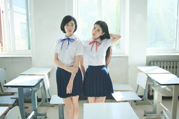 极品女神双飞甜美风骚香艳性爱配合默契今夜尽享齐人之福