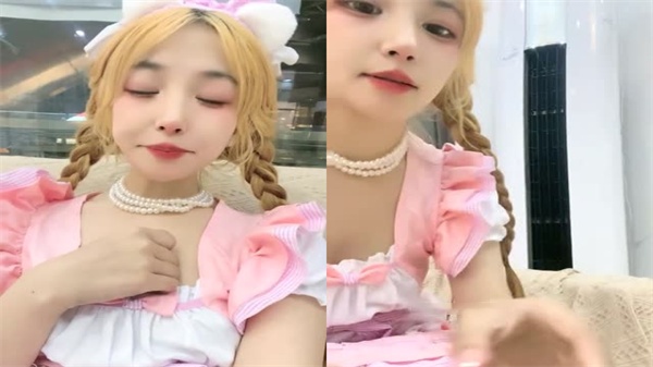 金发辫子女神骚穴湿透 教室课桌下狂干到潮吹