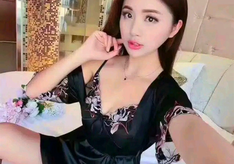 笔芯yo优优mi沙发自慰流白浆
