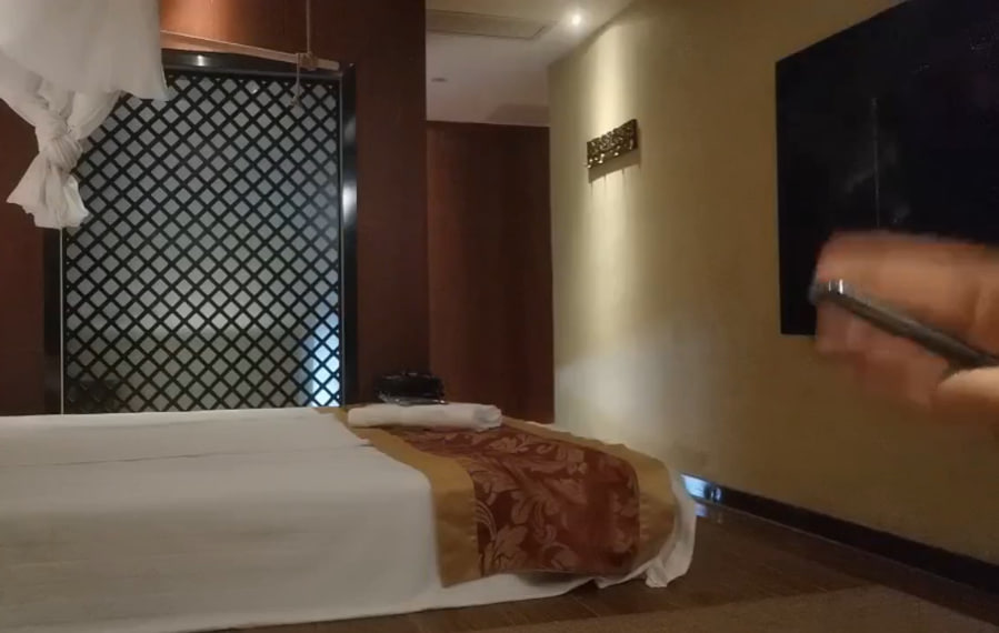 冬瓜西瓜良子瓜探花丝袜高跟鞋无毛小穴 熟练指法猛扣