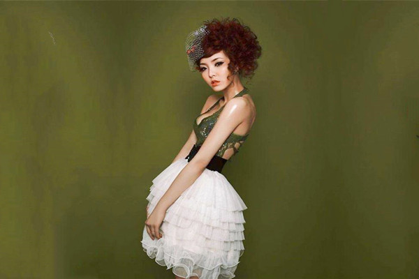 真实偷情离异良家情人小少妇被抠逼乱扭无套内射精液溢出