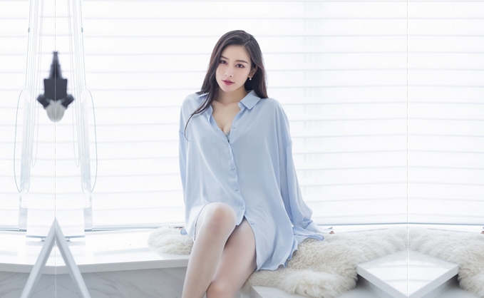 26岁极品良家女神相拥休息后开战69互舔害羞捂脸肤如凝脂高颜值