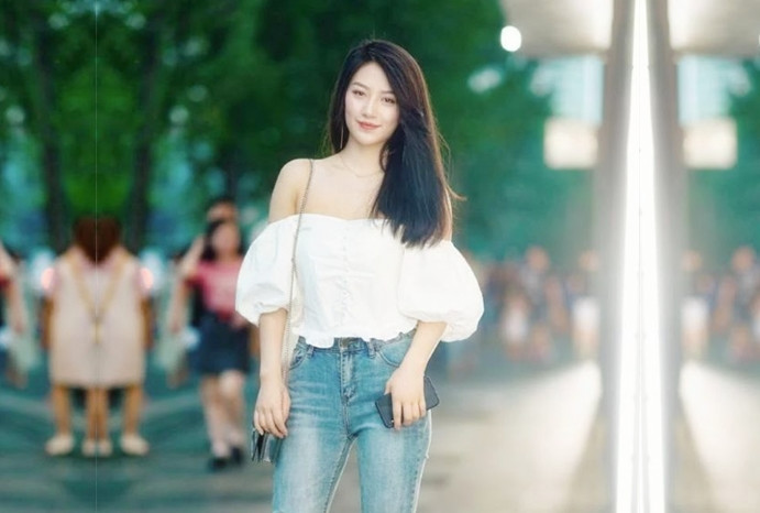 利仔寻花深夜场牛仔裤大奶外围妹换上网袜对着镜头按头深喉揉穴特写穿着高跟鞋侧入抽插猛操