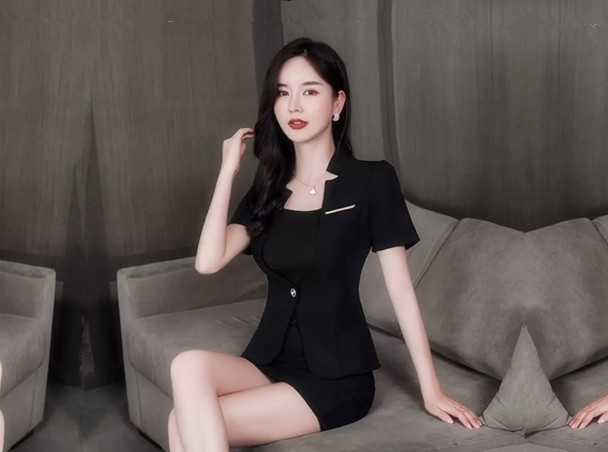 过年不休息的大胸女按摩放松后同意啪啪69口交怒射一炮爽了