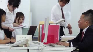 暴風深夜辦公室與新人女子社員一起加班 逆NTR 根尾朱里 MVSD-412