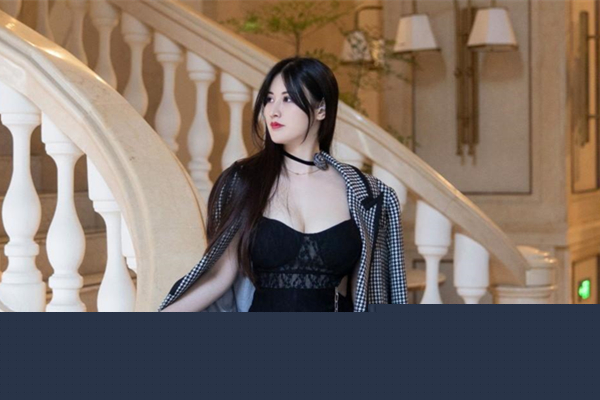 家政保姆做家事时都在想念曾经交手的好屌友们上