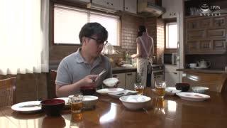 老爸出門2秒就幹砲的母子 有坂深雪 VENU-882