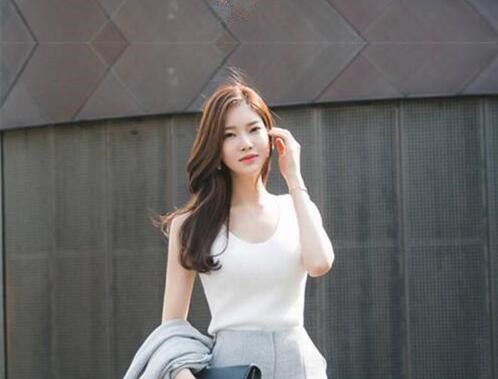 小性感酒店约粉丝极品嫩妹前凸后翘00后小骚货淫荡无敌