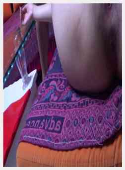 美艳美容院老板娘宵夜喝醉被带回宿舍啪啪