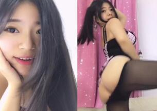 长相清纯床上跳舞边跳边脱性感屁股全裸自摸喜欢不要错过