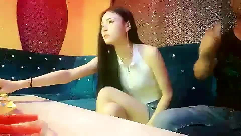 KU【极品探花_歌厅探花陈先生】2021_6_21，莺莺燕燕十几个妹子，一眼挑中刚毕业校花，超近景看水汪汪小穴，出道以来颜值最高必看 new