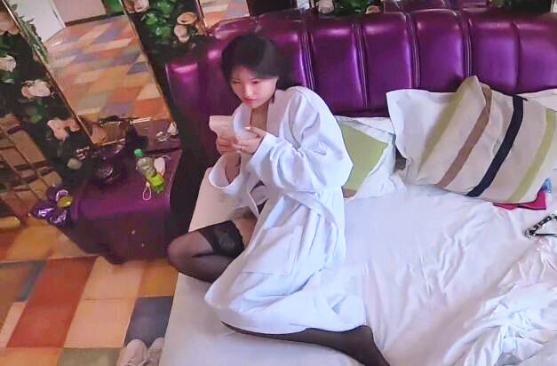 全程记录刚认识的艺校校花约炮实录黑丝一字马高难度猛操射嘴口爆