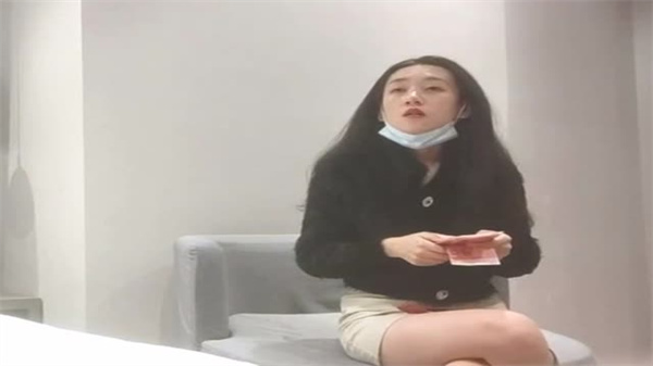 利哥探花重炮出击！高颜值网红大长腿，湿身诱惑，激烈抽插！