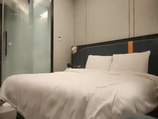 干炮高颜值短发苗条妹子