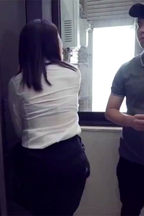 性感人妻勾引快递员-国产AV巨作