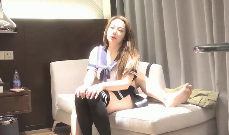 沈先生约炮大奶外围小姐姐一把豪乳手感极佳风月老手调情在线教学