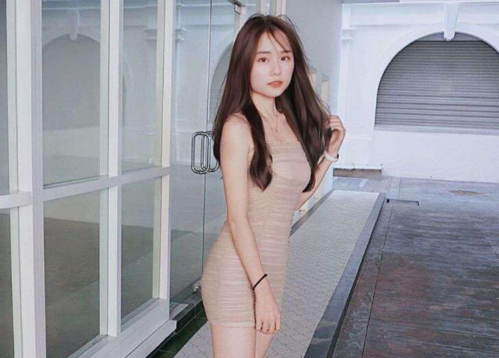 91面具哥情趣酒店与模特身材的粉嫩女友一边干一边拍