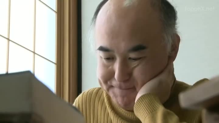 HOKS-022肉食系家族 母・姉・妹 精液搾り取られた52歳の義父