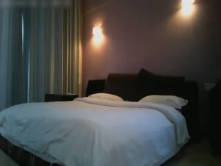 王老板 王老板酒店约炮177cm美女大学生穿着黑丝开裆草