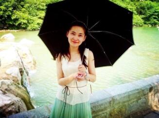 百度云流出外表斯文的眼镜小夫妻自拍的激情视频和艳照