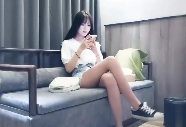 9总全国探花第二场白衣甜美长腿萌妹口交舔弄大力抽插后入猛操呻吟娇喘