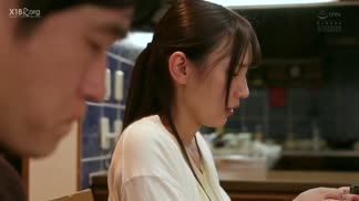 ADN-315好色父親用下流眼神看我的妻子…。 竹內夏希