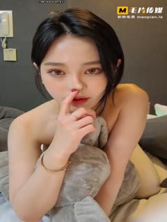 极品气质小姐姐露出性感巨乳！很是诱惑 喜欢不要错过！