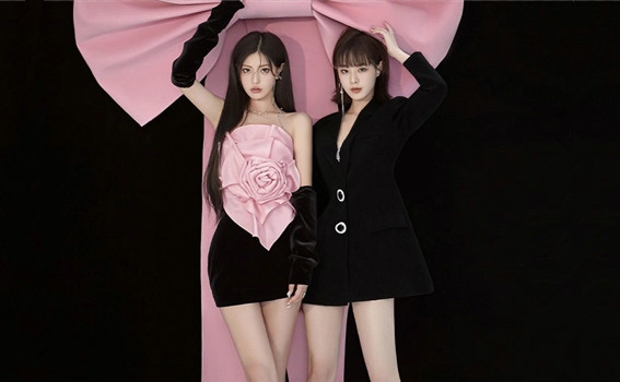 小夫妻约单女双飞让女女奶子互舔骑脸舔逼深喉激情爆操骚逼