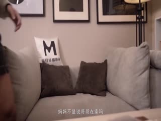 兄妹乱伦2 看黄片的哥哥徐韵姗