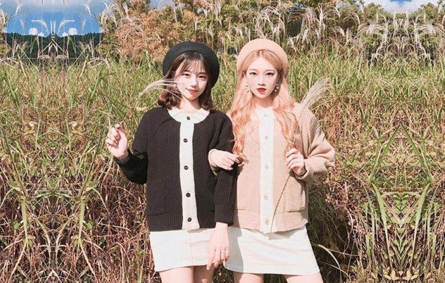 周末约一对夫妻4人玩成人游戏性趣上来一人一个操逼肉感身材骑坐猛操