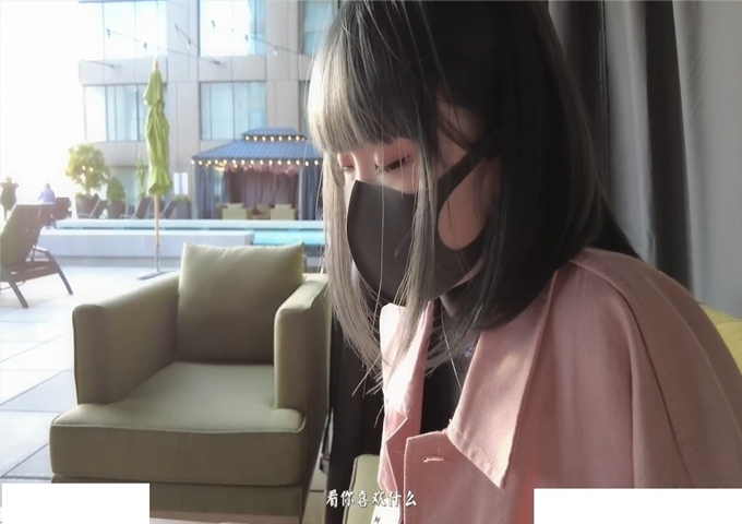 【极品推荐】超爆极品女神『香港美少女』最强新作-一日女友的漂亮姐姐 极品乱伦内射粉穴