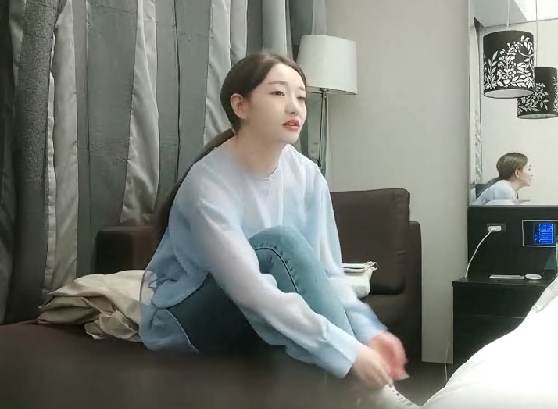 探花一哥每天精彩不断165cm女神小姐姐温柔甜美打桩机花式啪啪360度展示性爱细节