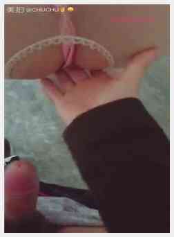 性感美女剧情演绎停车时被歹徒瞄上跟踪到楼梯 没人时趁机威胁侵犯