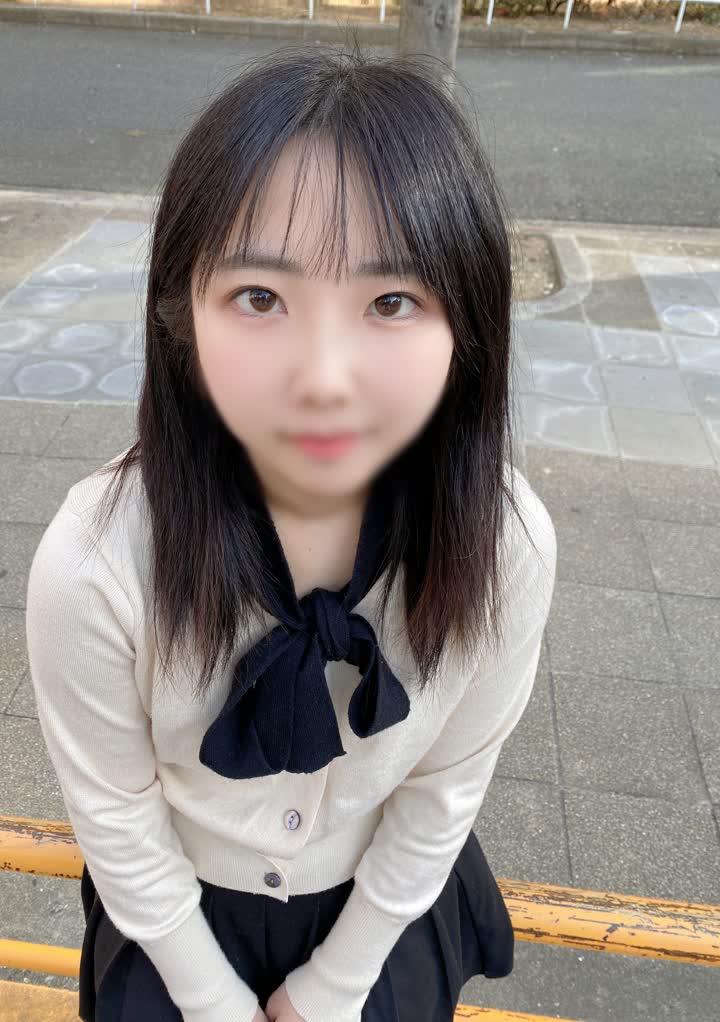 FC2-3192256 【2作品＋α／初撮り】純粋で素直な女の子まみちゃん。ハメ撮りとカメラマン有り撮影で２回中出し。-CD2
