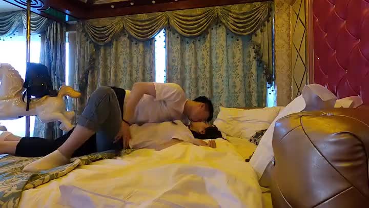 国产自慰直播买个道具玩骚逼跟狼友互动