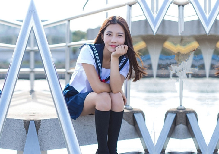 懵懂少年18岁校园女友极品娇嫩胴体一直疲软无怨无悔吹硬插入