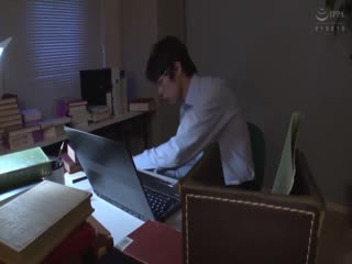 HOMA-070把中年大叔監禁起來的文學美女東條蒼