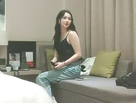 美臀极骚御姐开档丝袜扭动屁股想要被操摸蛋深喉大屌特写插嘴骑乘打桩啊啊叫