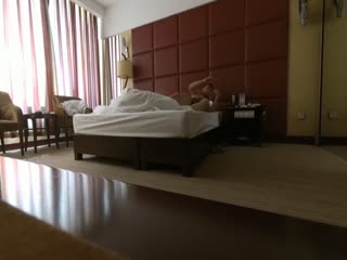 富商异地游玩高级酒店约战大学生援交妹多体位爆操啊啊大声淫叫把妹纸干的说累死了