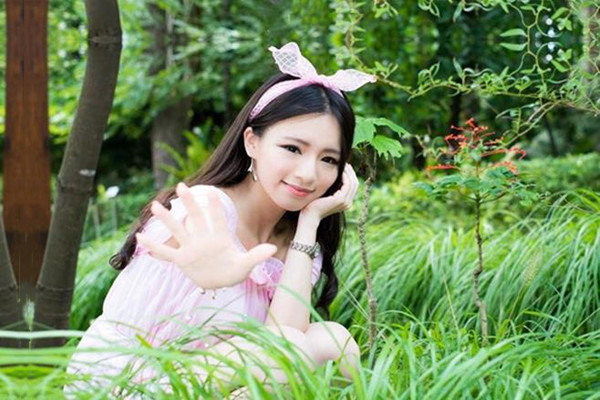 知性美熟女语文老师骚逼挺饥渴被干时爽歪歪