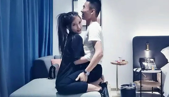 小哥3500元网约魔鬼身材美女妖艳性感颜值高迫不及待吃奶操逼