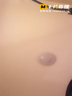 颜值大奶妹穿上性感制服跳起骚姿舞蹈勾引诱惑~