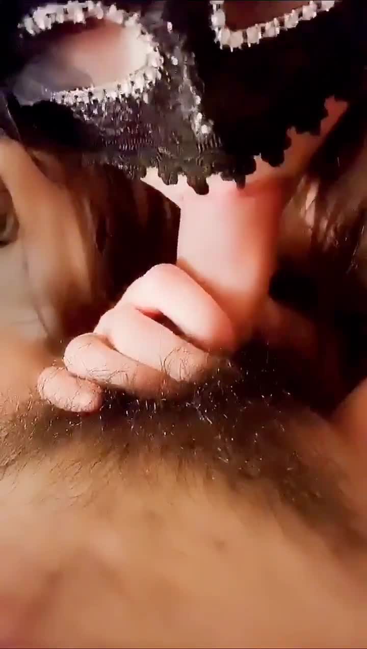 超清专题朋友妻可以骑同学失业请求照顾巨乳老婆没忍住给她逼操了
