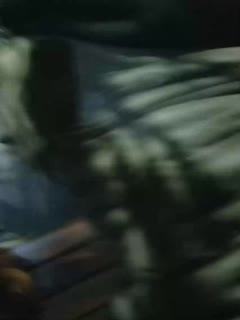 @20209309655 用户上传：时不时看着周围，偷偷做爱