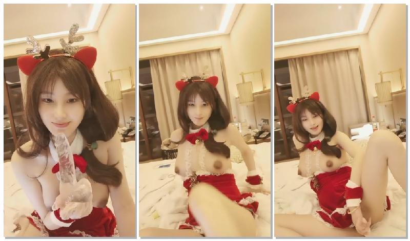 [本土無碼中文]顏值新人小豬豬全程露臉大秀直播，情趣裝誘惑揉奶玩逼，道具抽插騷穴逼