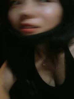 户外女神渣女来袭深夜跟大哥出来偷情啪啪，全程露脸口交大鸡巴身材很好，让大哥草了骚逼爆菊花