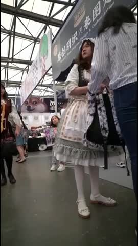 国产SAKURA漫展CD抄底偷拍高颜值Cos小姐姐系列~63